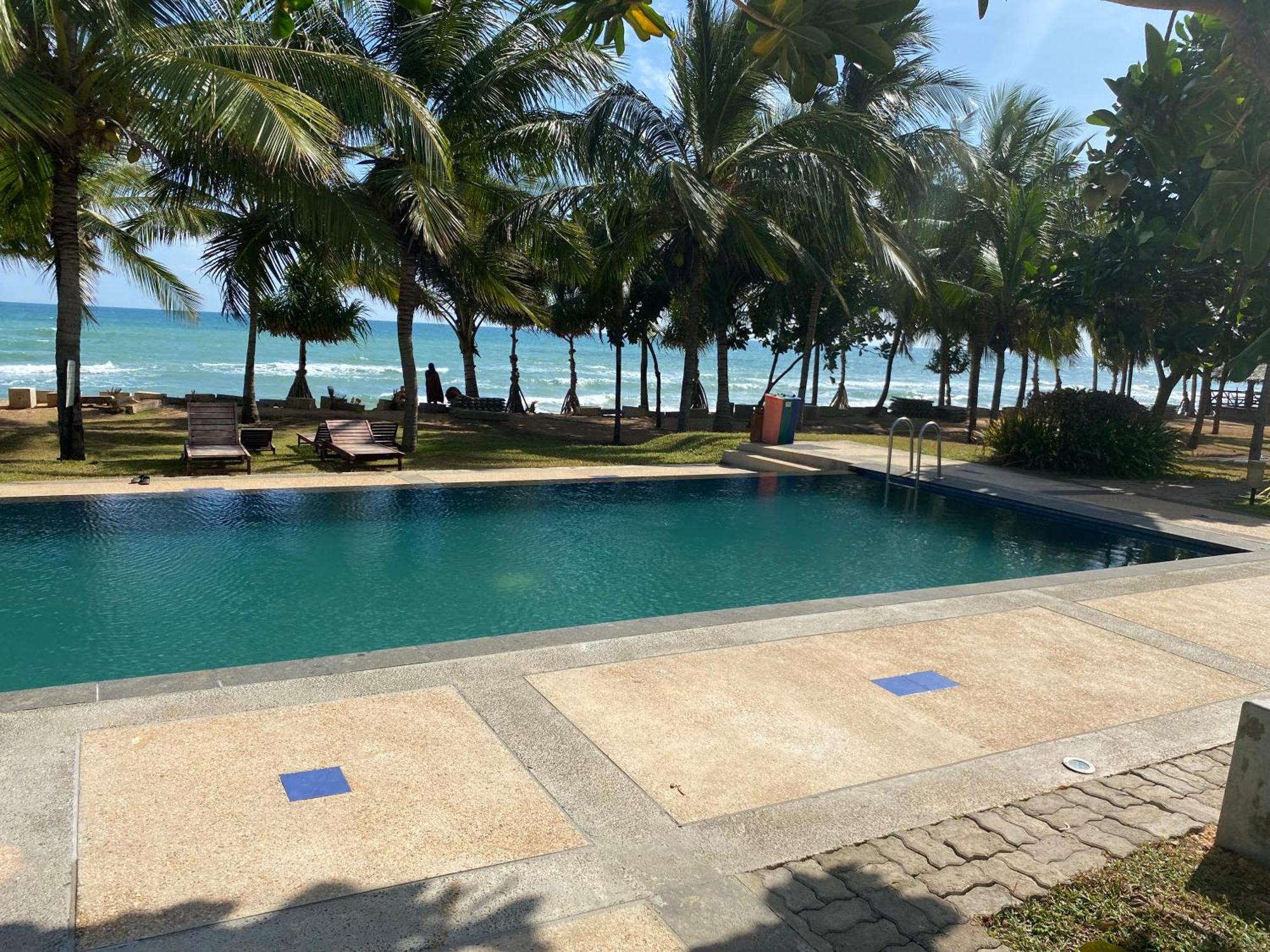 Beach Bliss Trincomalee Kültér fotó